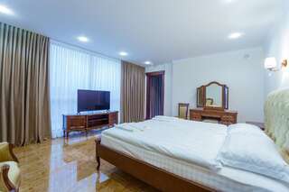 Отель Ambassador Hotel Кишинёв Апартаменты Делюкс-3
