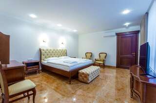 Отель Ambassador Hotel Кишинёв Апартаменты Делюкс-4