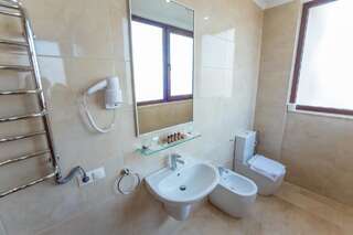 Отель Ambassador Hotel Кишинёв Апартаменты-6