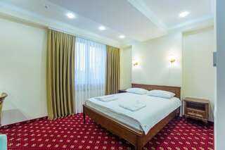 Отель Ambassador Hotel Кишинёв Двухместный номер Делюкс с 1 кроватью-4